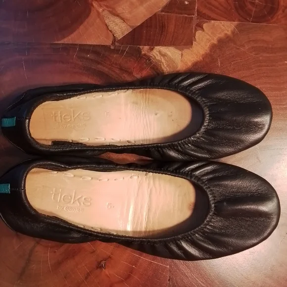 Tieks by Gavrieli Matte Black Leather Ballet Flats - 5 - Picture 11 of 16